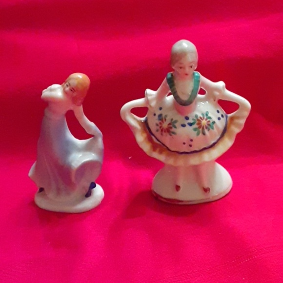Other - Figurines 2 Girls Porcelain